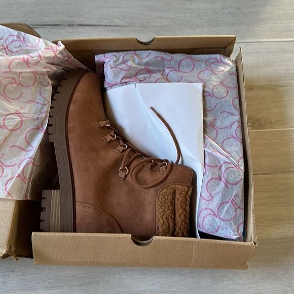 Sugar Womens Mendy Cozy Round Toe Lug Sole Ankle Boots Cognac 10M NWT IN PKG/BOX - Picture 4 of 7
